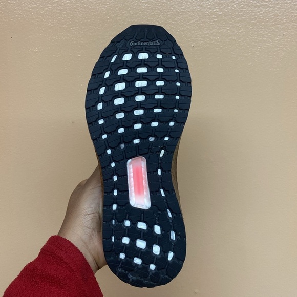 Adidas UltraBoost 20 PrimeBlue Black Signal Pink - Picture 10 of 17